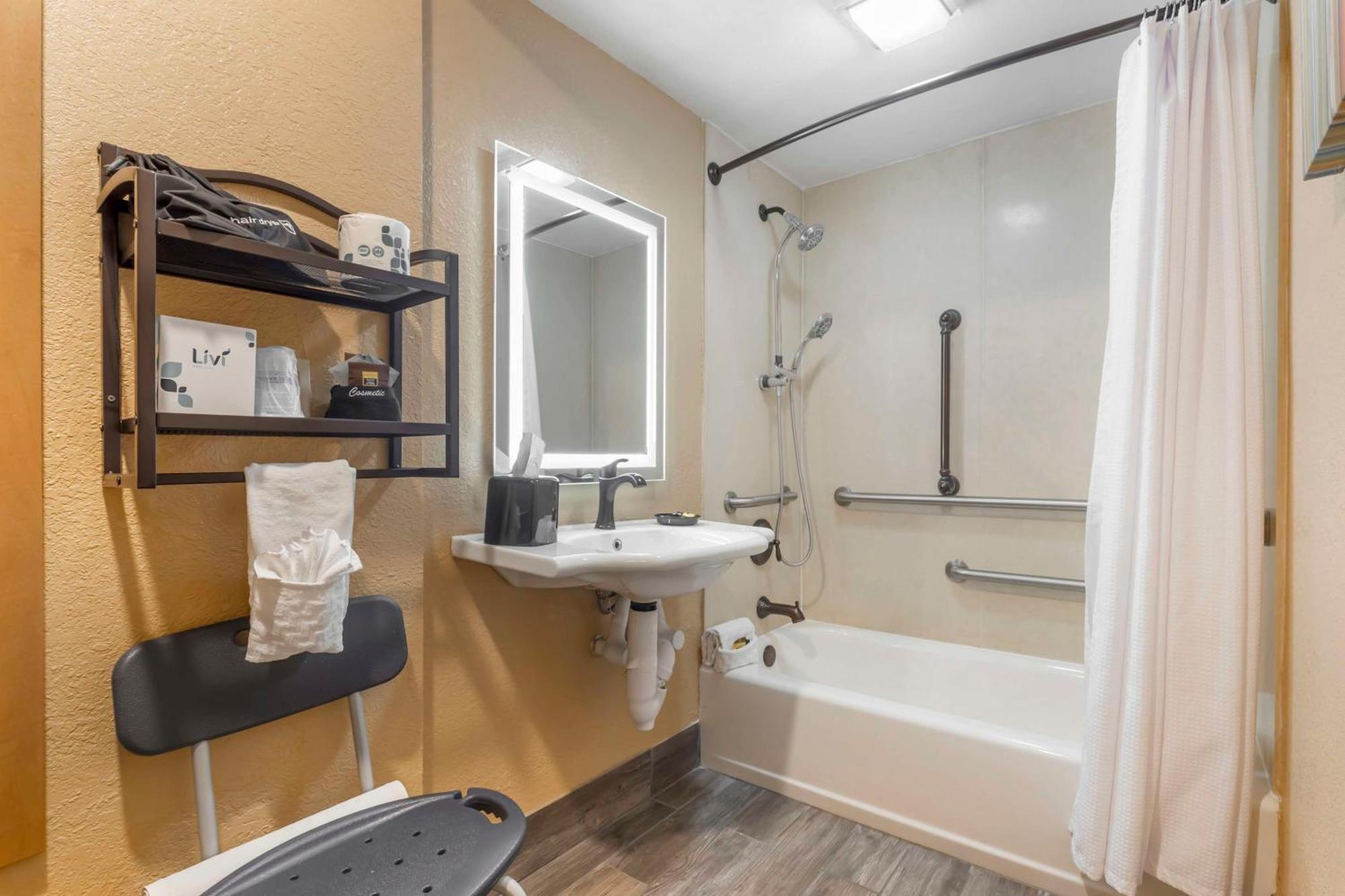 Best Western Plus Landing View Inn & Suites Брэнсон Экстерьер фото