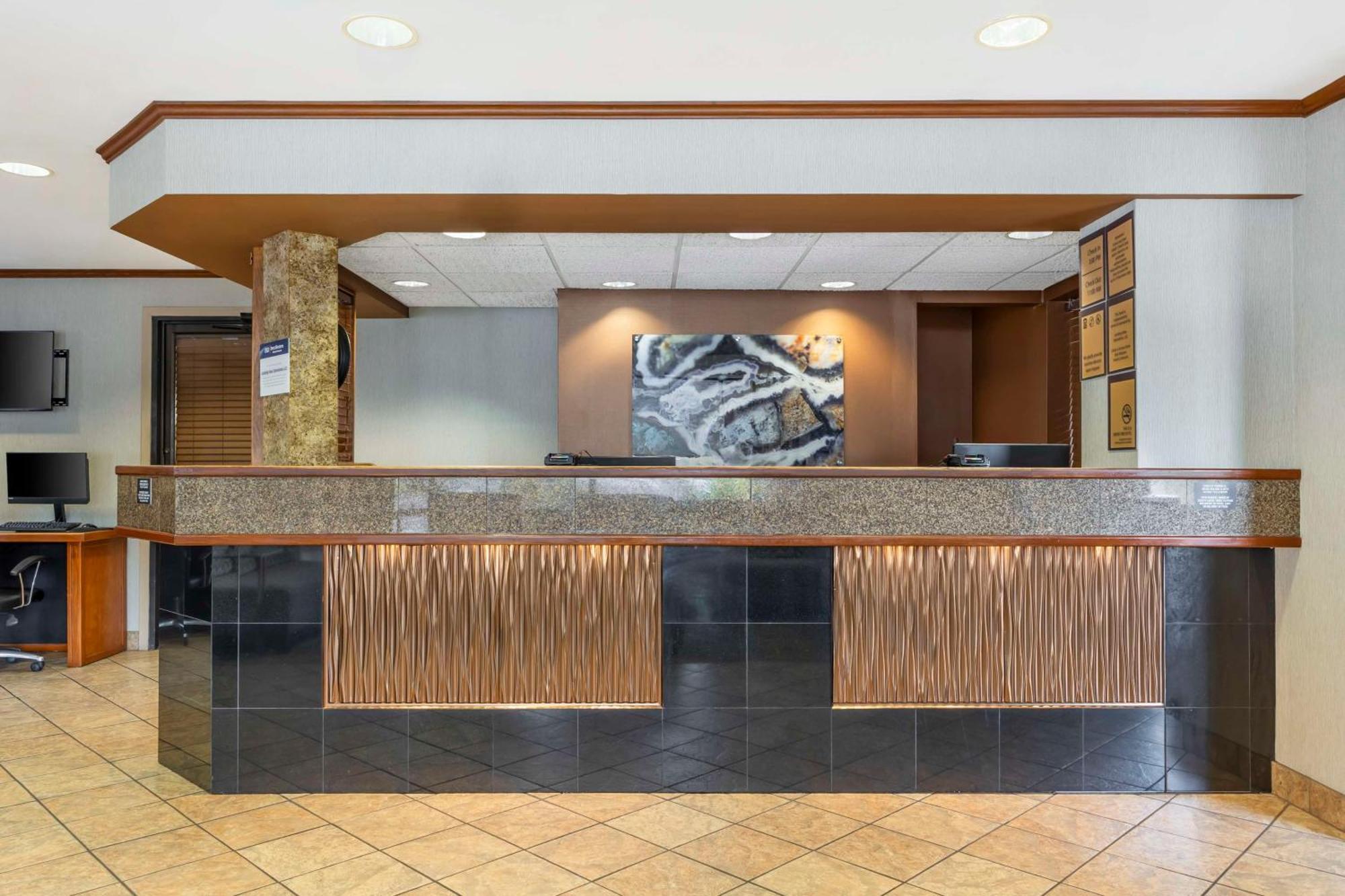 Best Western Plus Landing View Inn & Suites Брэнсон Экстерьер фото